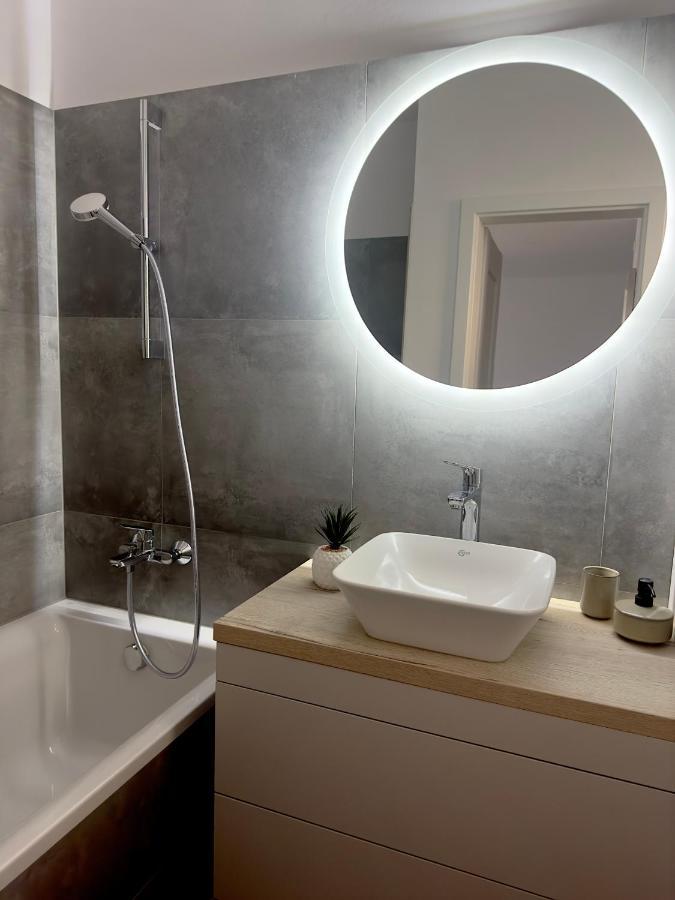 Urban Haven Apartment Liptovský Mikuláš المظهر الخارجي الصورة